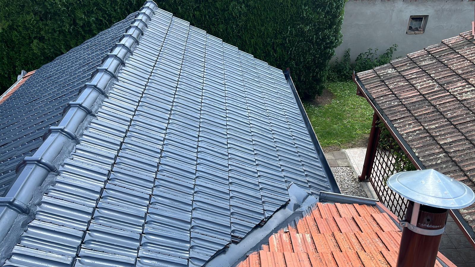 Detail einer beschichteten Glas- und Dachkonstruktion